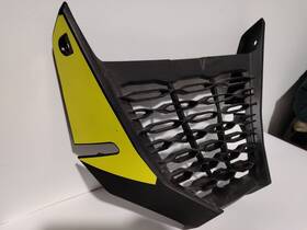 2b008033 Aprilia 2022 Tuono 660 Lower V Cowl Fairing Spoiler Grille Yellow Oem 21-23