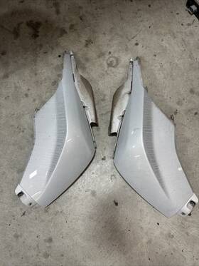 46637710452 Bmw 2011 K1600 Gtl K48 Fuel Gas Tank Side Fairing Cover Cowl Set Used Silver