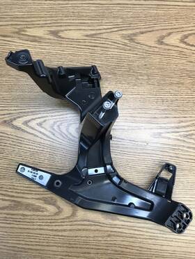 46638529330 Bmw R1200rt 2014 To 2018 Front Panel Carrier Right Stay Part #