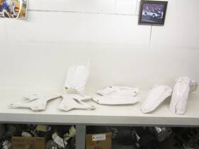 1cyc-9315-42r Cycra 05 Yamaha Yz 125 Plastic Set Fenders Side Covers 2005-2014