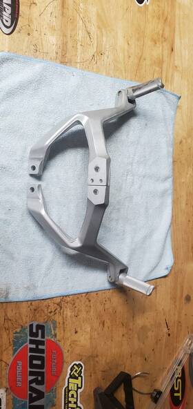 882431891a Ducati 82431881a Panigale V2 Rear Rider L And R Bracket Peg Footrest Part #