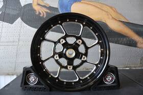 43300064 Harley-davidson New Oem 2009-2023 Touring Roadwinder Front Wheel 18 Inch