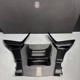 57200185 Harley-davidson 17-2023 Oem Road Glide Cvo Frame Side Fairings Oil Cooler Cover