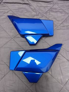 57200367 Harley Davidson Oem 2024 Touring Street Glide Road Side Covers Fairings Blue Burst
