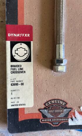 63690-00a Harley-davidson 63690-00 New Steel Braided Fuel Crossover Line Oem