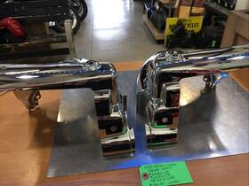 67674-03a Harley-davidson 67682-03b/67674-03a Oem Chrome Nacelle Lh/rh #67682-03b/67674-03a