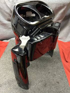 70900411dh Harley-davidson Genuine 15-23 Road Glide Gauge Housing Nacelle Speedo Vivd Black