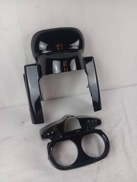 70900472 Harley Davidson 15-23 Viv Blk Snake Intrument Cluster Housing Nacelle