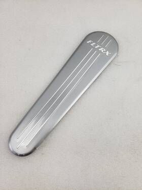 71251-10 Harley-davidson Fuel Tank Console Insert For 10-13 Road Glide Fltrx