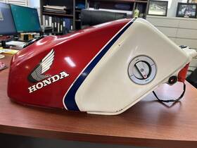 175a1-mb2-770zb Honda 1984 Factory Interceptor Vf750f Gas Tank Part#175a1-mb2-770zb