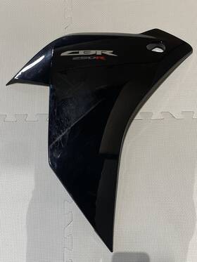 64330-kpp-t000 Honda 2011-15 Cbr250 Cbr250r Right Mid Fairing Cowl Cover Black