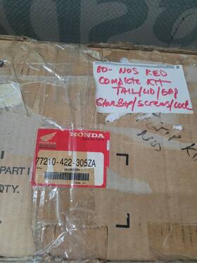 77210-422-305za Honda 1979 Cbx Complete Nos Tail Kit 77210-422-305za- Silver- Very Rare And Nla