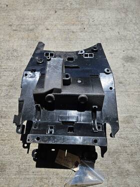 81211-mjf-a000 Honda 14-18 2014 Ctx700 Battery Box Under Tray Holder Mount 81211-mjf-a00