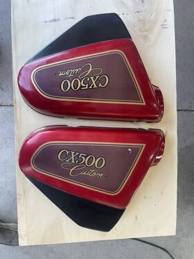83500-449-000za Honda 79-82 Cx500c Red Maroon Side Covers