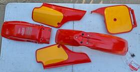 83500-gn1-000za Honda 1985 Xr100r Oem Front Rear Fender Side Covers Number Panels