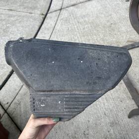 83600-415-0000 Honda 1978 1979 1980 Cx500d Cx500 Cx 500 Left Side Battery Cover