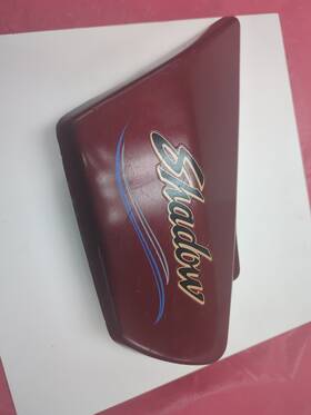 83610-me9 Honda 1984-1985 Vt700c Shadow Side Cover Right Red