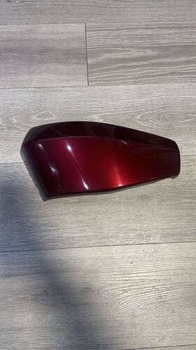 83620-mem-670zh Honda 2004-2009 Vtx1300 Vtx1300c Red Left Side Frame Cowl Battery Cover