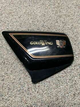 83701-mb9-000za Honda 82 Gl1100 Left Side Cover Fairing Panel Goldwing 1100. Pins Intact