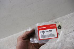 91256-096-651 Honda 1977 Cb750k Tachometer Seal Oil - 4.8x14.5x4