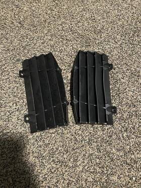 57ar2ic183 Husqvarna Oem Factory Black Radiator Louver Cover Pair 2019 Te300i
