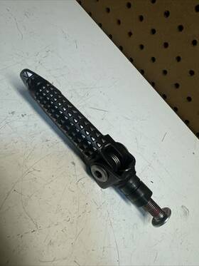 34003-0097 Kawasaki 2020 Zx6r Zx636 Ninja Front Right Footrest Footpeg Step With Holder