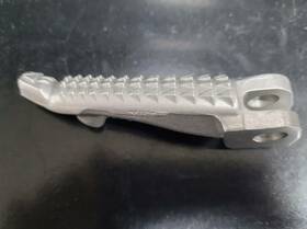 34028-0318 Kawasaki Nos Oem Front Left Foot Peg Ninja 300 Z125 Pro