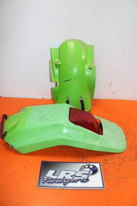 35022-1300-6w Kawasaki 1997 Klx300r Rear Green Femder Has Cracks