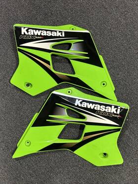 49089-5393-6w Kawasaki 2004 Kdx220r Oem Left Right Tank Radiator Shroud Plastic Graphic Set