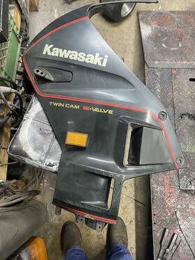 55028-1132 Kawasaki 55028-1131 1987-90 Ninja Zx750f Left Upper Mid Cowl Fairing