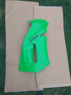 55028-0117 Kawasaki 550280117 2006-08 Ninja Ex650 650r Right Mid Side Fairing Cowling