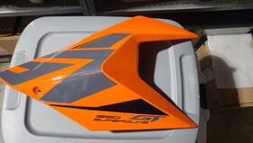 61508051000eba Ktm Take Off Stock Right Radiator Shroud - A 2023 1290 Super Duke Gt