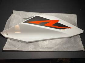 61608051000aba Ktm 1290 Superduke R - Fuel Tank Spoiler Right White Oem 17-18