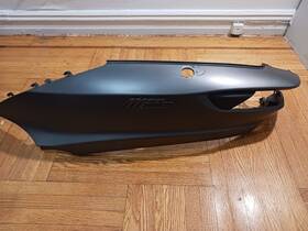 1b002010 Piaggio 2018 -16 Mp3 500 Ie Lt Sport Abs Left Side Rear Fairing Cover 1b002010 Piaggio 2018 -16 Mp3 500 Ie Lt Sport Abs Left Side Rear Fairing Cover