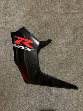 9738n Puig Gsxr 1000 Fairing Piece Unsure Of The Year