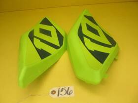 291004732 Sea-doo Green Rh Lh Knee Pads Trixx Model Manta Left Right 19-21 291004732 Sea-doo Green Rh Lh Knee Pads Trixx Model Manta Left Right 19-21