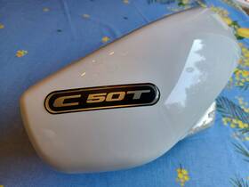 4701-41fn2-ybd Suzuki 2013 C50 Boulevard Vl800 Vl800t Oem Right Cover Panel Under Seat White
