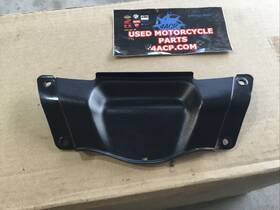 47411-10l00 Suzuki 22-25 Hayabusa Tail Center Fairing Joiner
