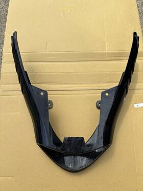 2306535 Triumph 2014 13-16 1050 Speed Triple R Rear Tail Center Cover Fairing Panel Cowl
