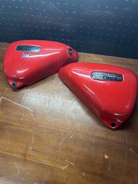 4903182 Triumph 1998-2003 Thunderbird Sport Red Side Covers Left And Right