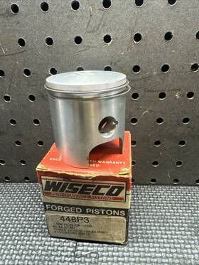 448p3 Wiseco Nos Piston With Rings 1980-1984 Honda Cr125 .030mm