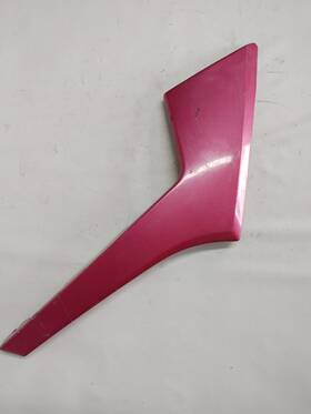 16m-21721-01-8e Yamaha 1982 Xs400 Seca Right Side Cover Fairing Panel