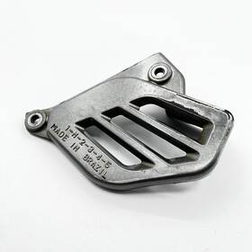 1b2-e5418-00-wn Yamaha 2005 - 2022 Ttr125 Oem Original Front Sprocket Cover Guard Crankcase Cap