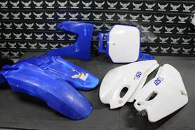 1b2-f1711-00-00 Yamaha 2000 Oem Plastics Body Kit Fenders Fairings