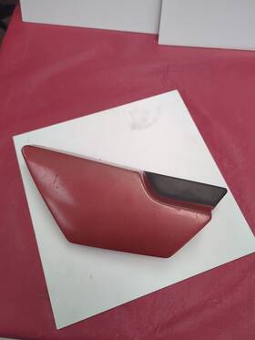 1uf-21711-00-lg Yamaha 1uf-2711 Fazer 700 1986 1987 Side Cover Left Used Red # 1uf-21711-00-lg. O.e.m