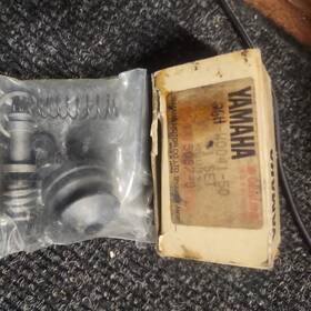 26h-w0041-50 Yamaha 1983-1984 Xvz1200 Venture Oem Master Cylinder Kit