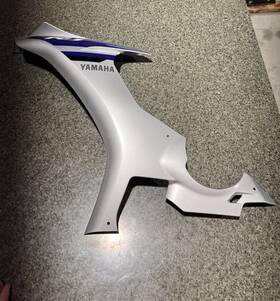 2cr-2835u-00 Yamaha 2016 R1 Left Side Main Fairing Cowl Panel Plastic