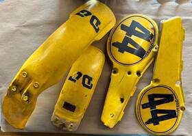 2k6-21611-00-00 Yamaha 1980 Yz 125 Plastics Left Right Number Plate Front Fender Rear