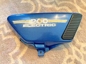 397-21711-02-f7 Yamaha Rd200b Side Cover Right - Used