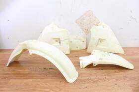 3ul-2137w-10-00 Yamaha 1990 Rt100 Plastic Kit / Fenders Tank Side Covers